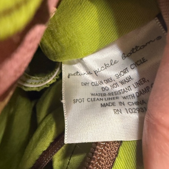 Petunia Pickle Bottom Boxy Backpack, Green Floral, Vintage, Shoulder Strap - Picture 13 of 16